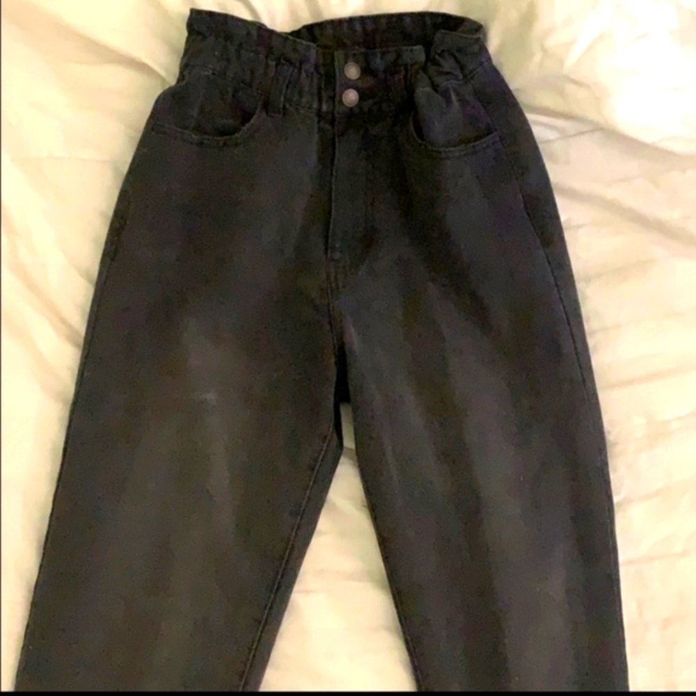Forever 21 Black High-Rise Mom Jeans